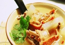 E:\玉振路资料\食谱图集\萝卜鸭翅汤.jpg萝卜鸭翅汤