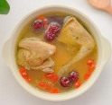 E:\2023玉振路资料\食谱图集\枸杞乳鸽汤.jpg枸杞乳鸽汤