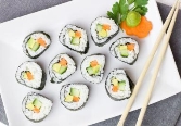 E:\2023玉振路资料\食谱图集\寿司.jpg寿司