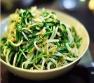 E:\2023玉振路资料\食谱图集\韭菜炒银芽.jpg韭菜炒银芽