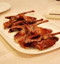 F:\2023玉振路资料\食谱图集\红烧乳鸽.jpg红烧乳鸽
