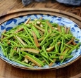 F:\2023玉振路资料\食谱图集\芦蒿炒香干.jpg芦蒿炒香干