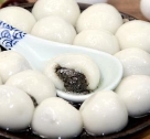 E:/2023.9玉振路资料/食谱图集/思念黑芝麻汤圆.jpg思念黑芝麻汤圆