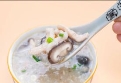 G:\2023.9玉振路资料\食谱图集\香菇鸡丝粥.jpg香菇鸡丝粥